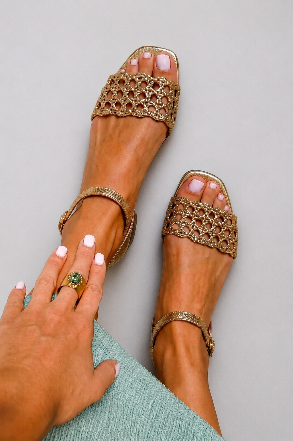 Abby | Sandalias Doradas