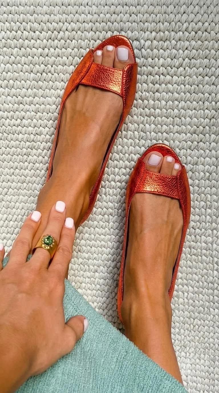 Adelina | Sandalias doradas confort chic
