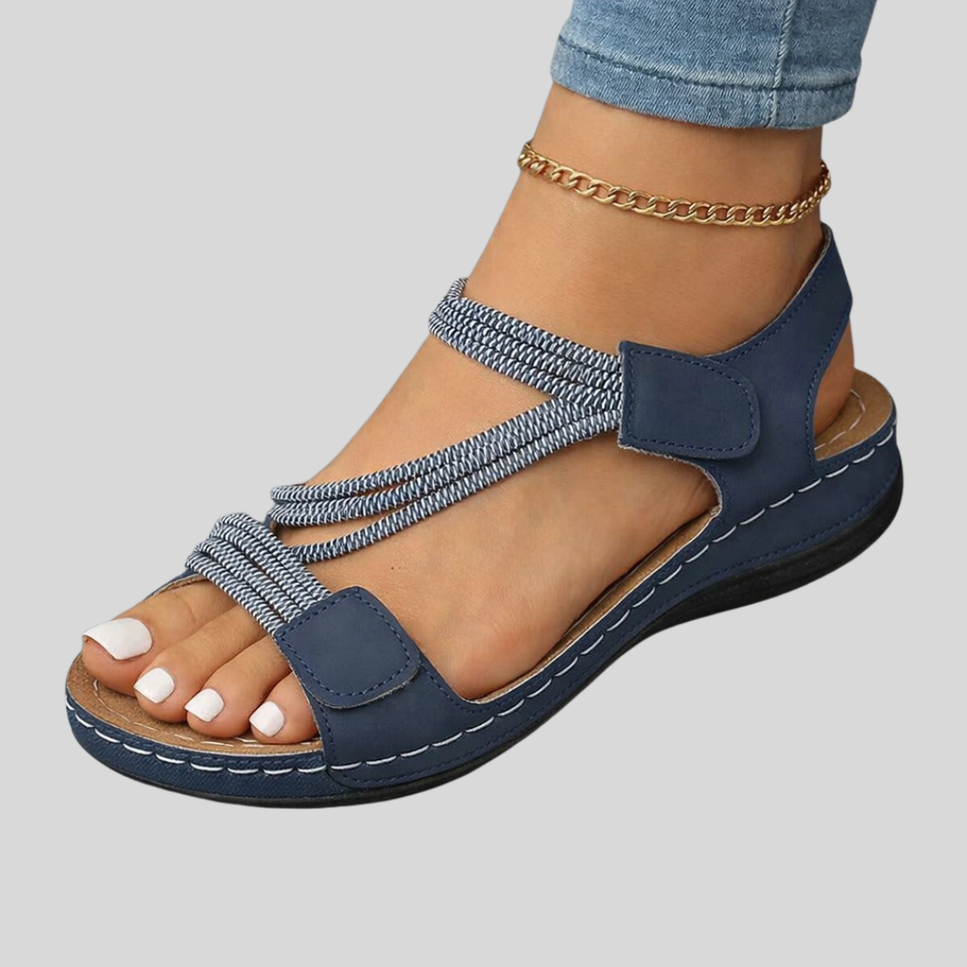 Lina | Sandalias planas con tiras trenzadas