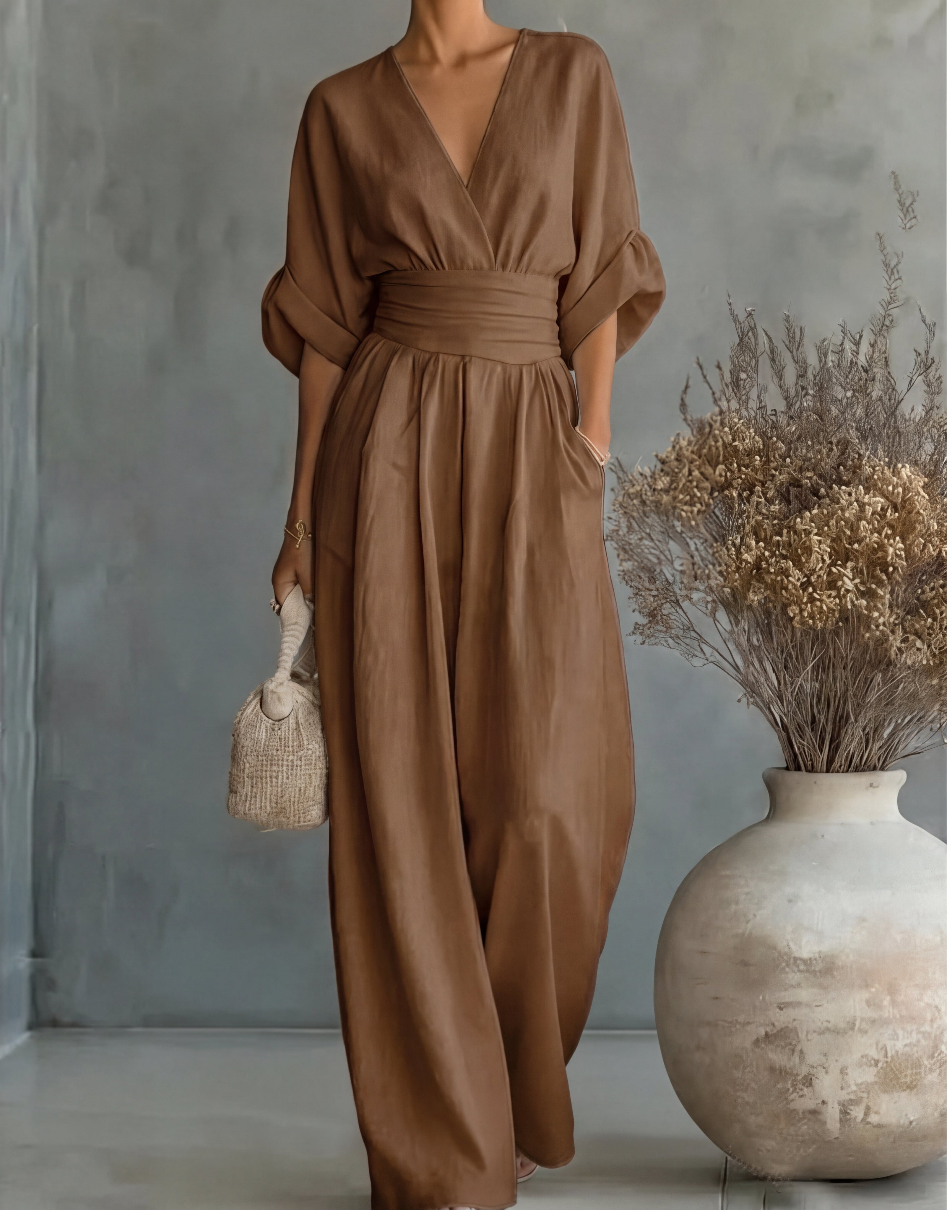 Elena – Un mono elegante y de corte fluido