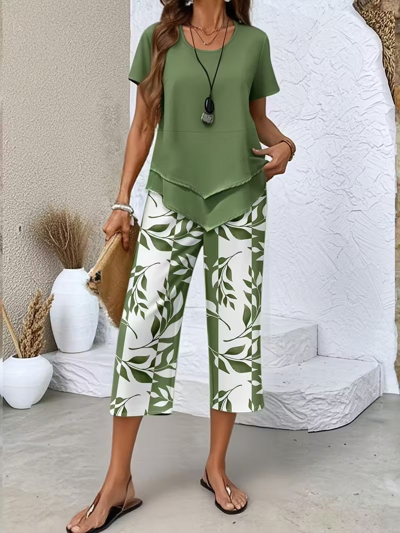 Avy | Conjunto informal de dos piezas con estampado de hojas